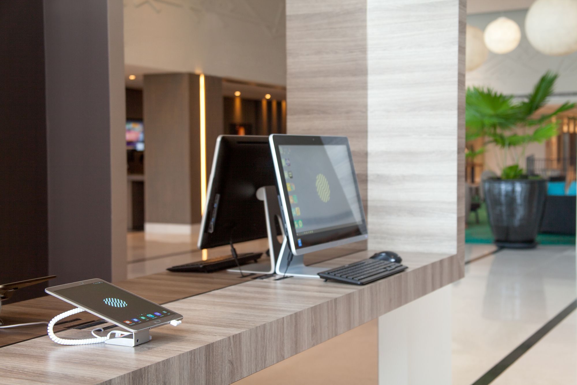 فندق بولمان ميري واترفرونت المظهر الخارجي الصورة A computer at a hotel
