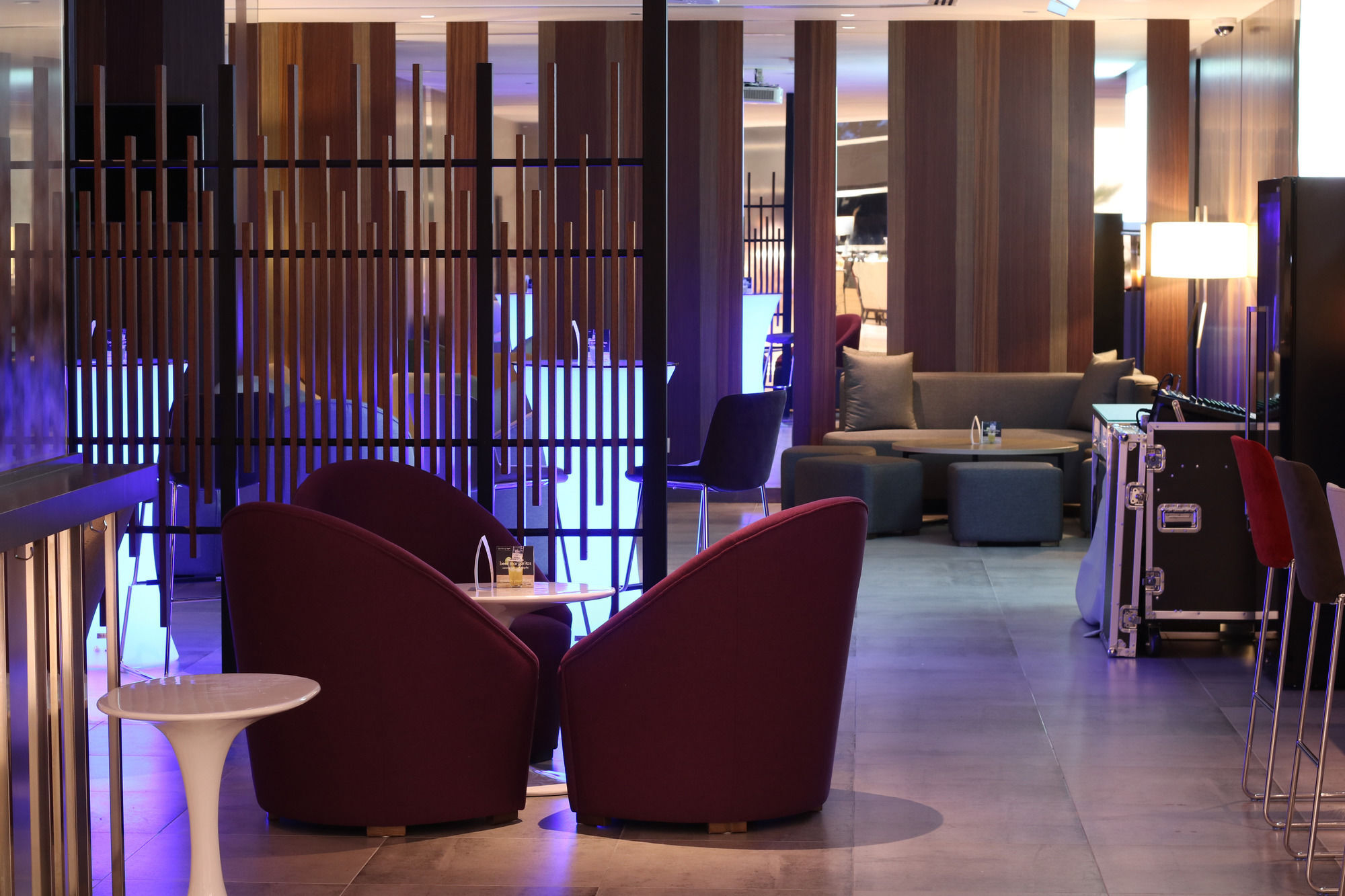 فندق بولمان ميري واترفرونت المظهر الخارجي الصورة The lounge at the airport